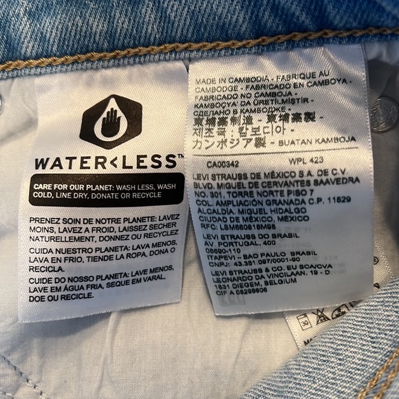 Levi’s 70’s high rise flare. - Picture 6 of 7